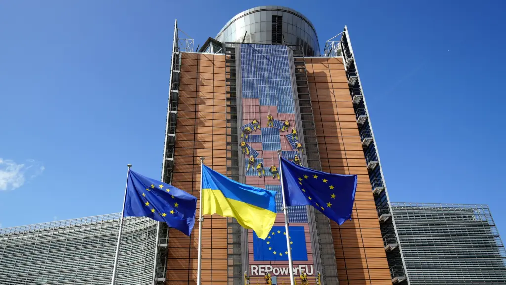 Єврокомісія готує план використання 200 мільярдів євро заморожених російських активів для України