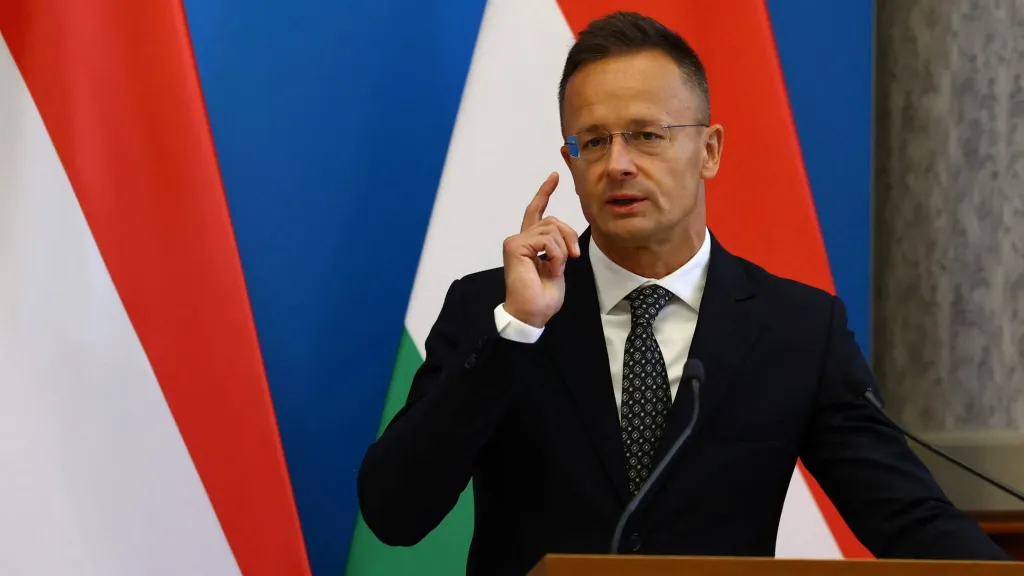 Сійярто підтвердив: Угорщина не відмовиться від російської нафти, незважаючи на тиск США