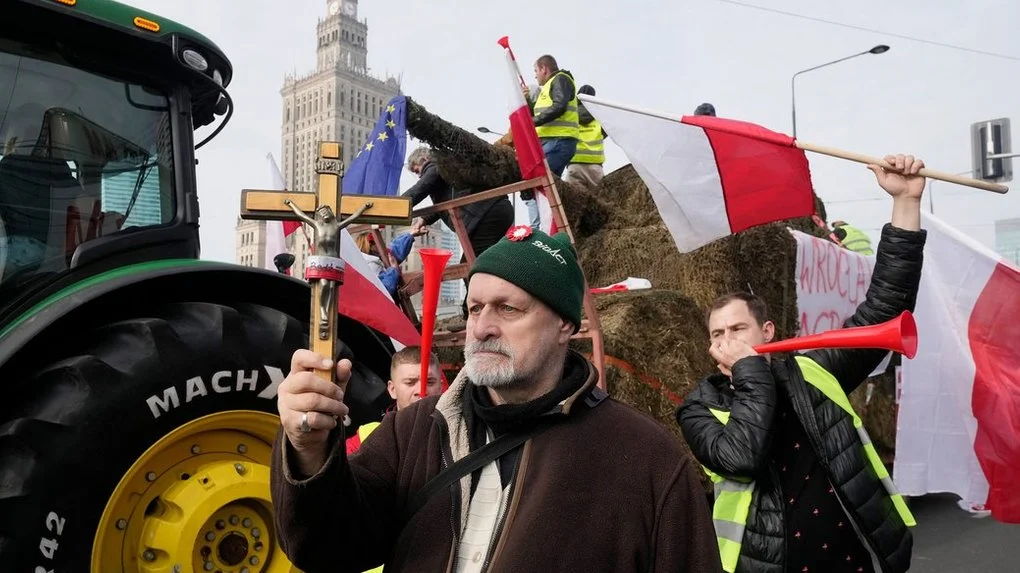 Польща залишить чинною заборону на ввіз українського зерна, кукурудзи, ріпаку та соняшнику