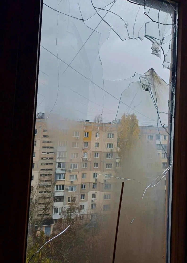 Російські БпЛА атакували південь Одещини: пошкоджено гаражі та скління житлового будинку