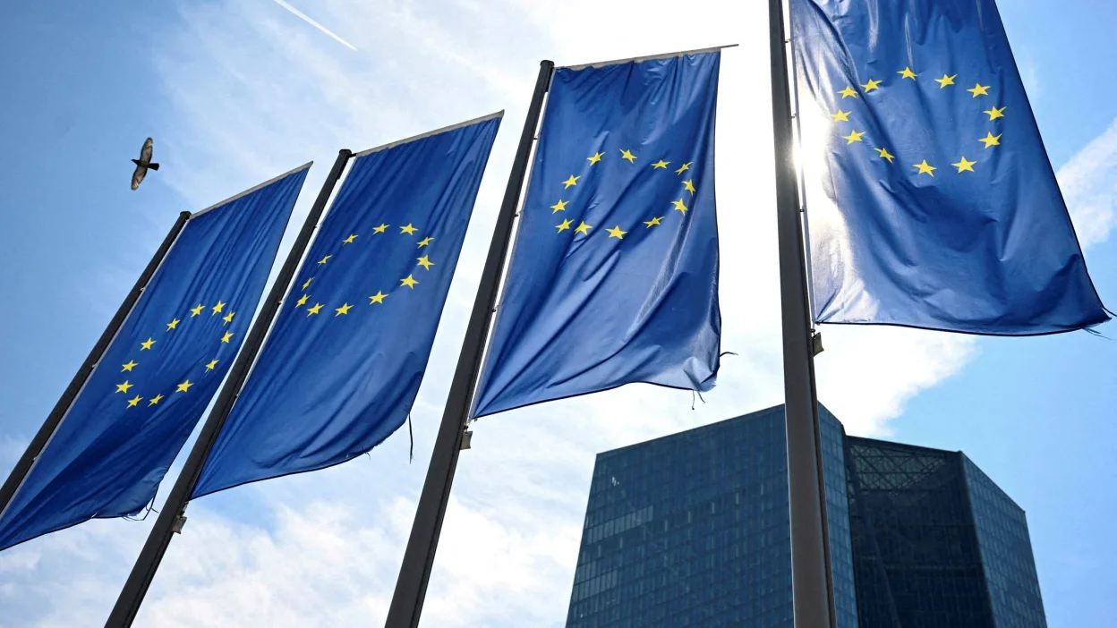 ЄС закликає Сербію обмежити видачу паспортів росіянам