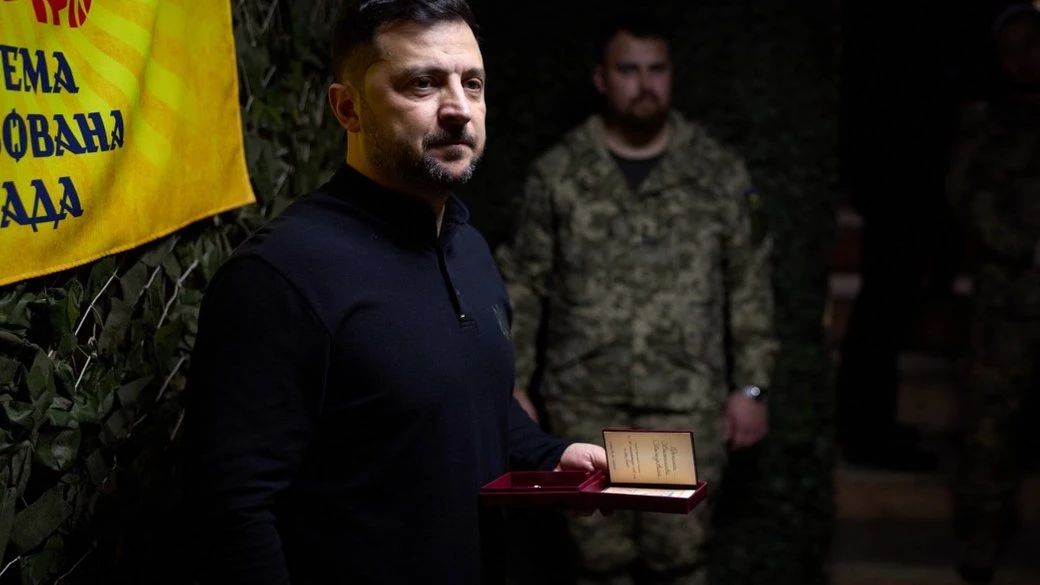 Зеленський зустрівся з бійцями 65-ї ОМБр та 128-ї ОГШБр, які захищають Запоріжжя