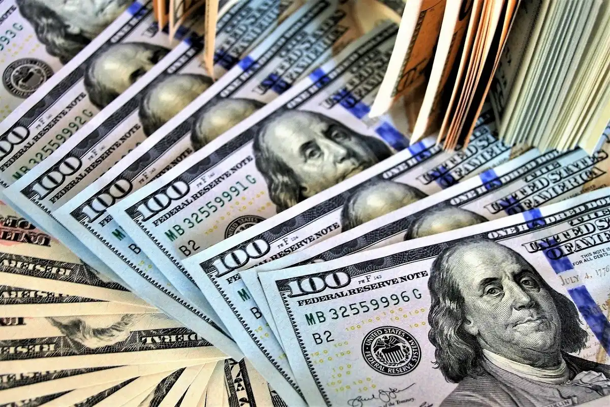 Борговий тягар: Україна готується віддавати державі кредиторів кожну десяту гривню ВВП