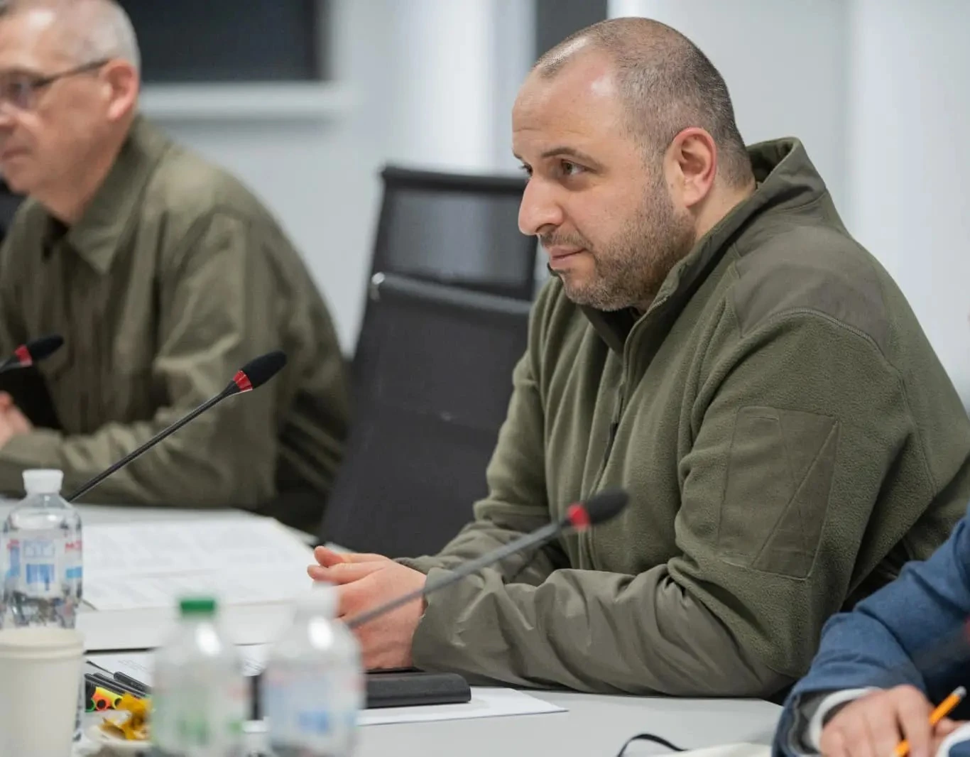 Мирні напрацювання виходять на фінішну пряму: Київ готується до зустрічі лідерів у Парижі
