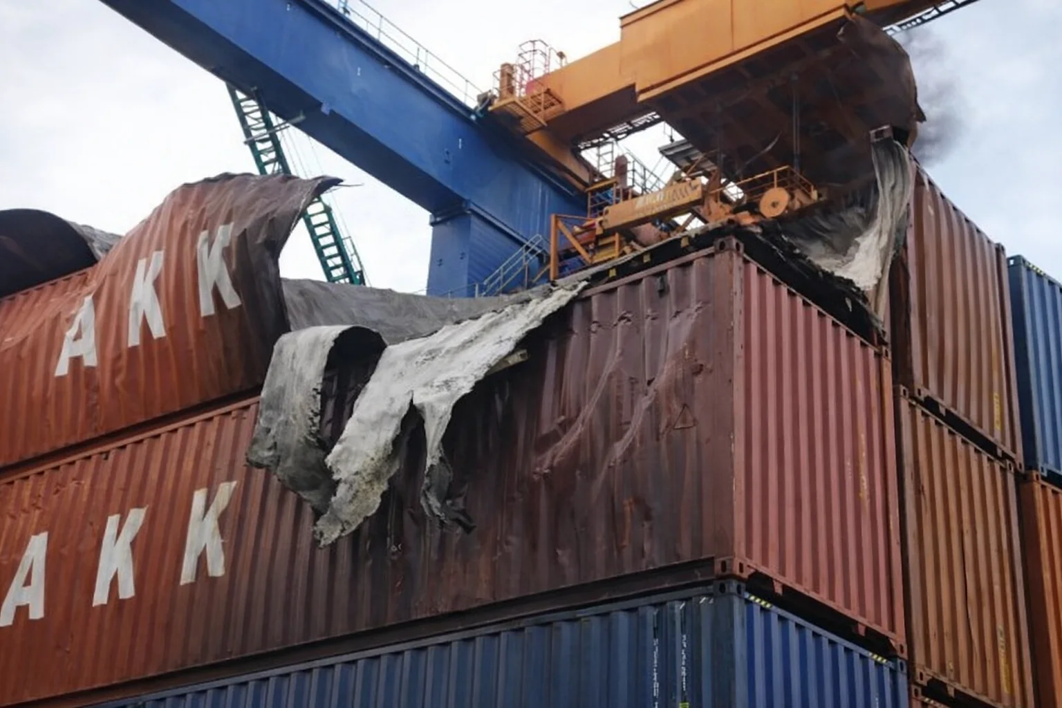 Удари по морських воротах Одещини: РФ атакувала Чорноморськ і Південний
