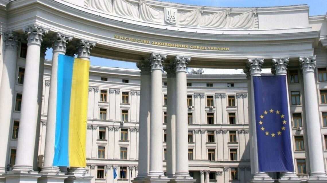 Велике протистояння на Близькому Сході: Ізраїль та США атакували Іран, Тегеран відповів ударами по сусідніх країнах