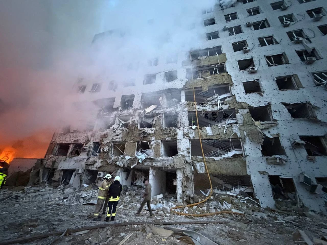 Кривавий світанок в Одесі: місто пережило масовану комбіновану атаку