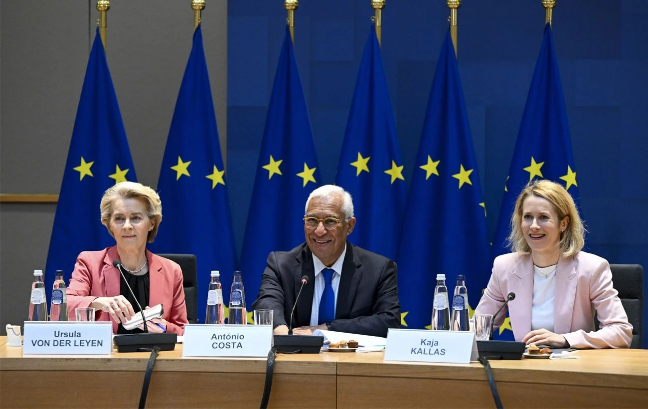 Брюссель розблокував 90 мільярдів євро для Києва та нові обмеження проти Кремля
