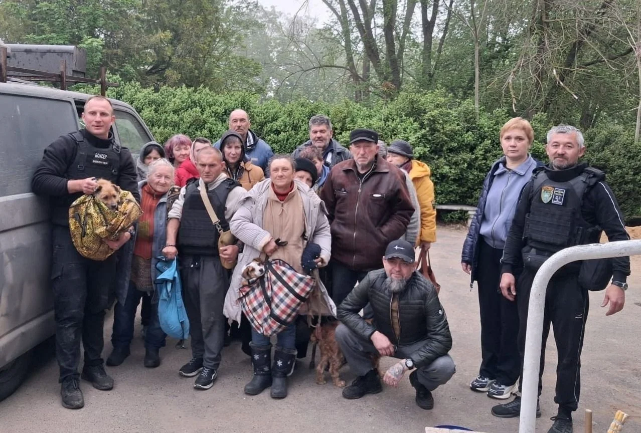 Рятувальна операція у Бериславі: 15 жителів прифронтового міста виїхали у безпеку